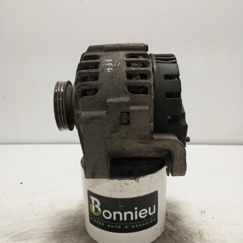 105230534-c437c10f-7753-462d-b43e-f8541cb642c1-Piece-Alternateur-231008344R-DACIA-SANDERO-1-12b9b48dbbf96f93bff1ddff654c38b9e06679d91d9dcc7bcd61c61b9769b742_m.jpg