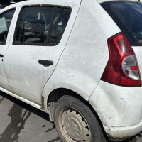 Vehicule-DACIA-SANDERO%25201-2011-d251a49efba687fb97af4e635fa3ac9ed0d3fafce4efbea30a9a05727585d809_m.jpg