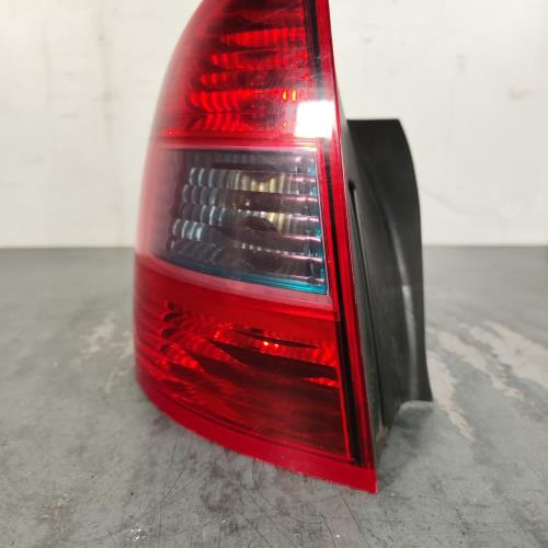 105289223-9d507bc2-39b3-4236-a701-11aeec4d90d1-Piece-Feu-arriere-principal-gauche-feux-00006350V3-CITROEN-C5-1-PHASE-2-adeffc4eda5fd3fa4e1ba1b3675d6498a536f954ed63eb5a6df9a0cef126b181_m.jpg