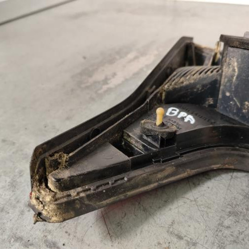 105289225-cecf89bf-92b6-4760-a853-60c0d81cd431-Piece-Feu-arriere-secondaire-droit-feux-00006351V4-CITROEN-C5-1-PHASE-2-cf47b043c5efb03ec30a6fc86427742a9a9691ef93442d1b6df45f3a77f27eb7_m.jpg