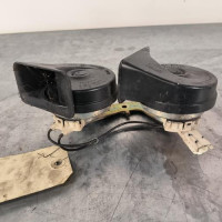 105291332-2ac61c3e-81a2-4844-bd18-c8992e23d9b4-Klaxon-00006236J8-CITROEN-C5-1-PHASE-2-d59bf8284a8c25cec0b0ef9f35106c2680b25c538113bef443b7dab481a21e1c_m.jpg