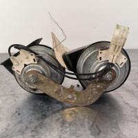 105291332-f3bda369-414c-43c9-95c3-f73b89728ac8-Klaxon-00006236J8-CITROEN-C5-1-PHASE-2-240db3bc03855694d8f749e15a4fcac9b1a25b8c2fba876a0780f46d91756b7d_m.jpg