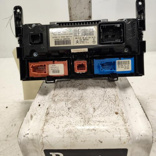 105291344-e7b3b7c0-3768-41ef-9077-6597d103232f-Piece-Commande-chauffage-00006451RQ-CITROEN-C5-1-PHASE-2-cd10715553e3396744ed8a0900a980c083ef1dfee8cabce51c411b81fcf9e785_m.jpg
