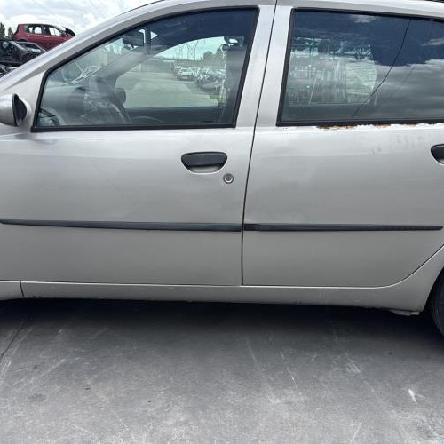 Vehicule-FIAT-PUNTO%25202%2520PHASE%25201-2000-e812994acc3859ec45c24d1f33f6002886615c793c91eb89d0c6d26e660c9604_m.jpg