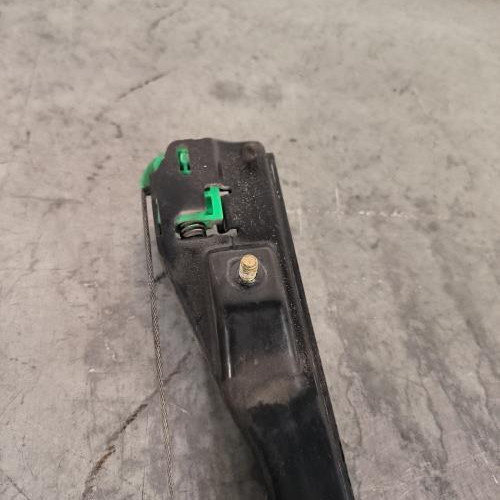 105353795-a879ee3f-c852-435a-bad7-b064dfceb550-Piece-Leve-vitre-electrique-avant-gauche-51764550-FIAT-PUNTO-2-PHASE-1-be2020bd442e9611901b2cad16f68ea8a2dc746ed2b2aa8553599c58124041bb_m.jpg