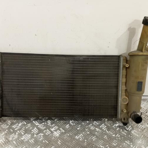 105353956-54b9bfc4-5a4c-43c3-921b-b67a82e5f628-Piece-Radiateur-eau-46778148-FIAT-PUNTO-2-PHASE-1-17d0d04a2a6f78e0d21ace685a6fce28e4788fc44f50d8600640a0b9ddba0732_m.jpg