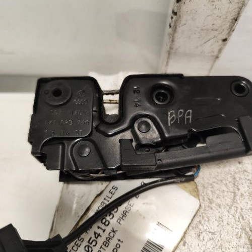 105418398-e2537342-4050-439f-a995-e42cbf405606-Piece-Fermeture-de-capot-8K0823509G-AUDI-A5-1-SPORTBACK-PHASE-2-ef7bb3f4ac66b6d2732c73d02b86296d7807f485e8d1bede8b1c580aa1f5ed42_m.jpg