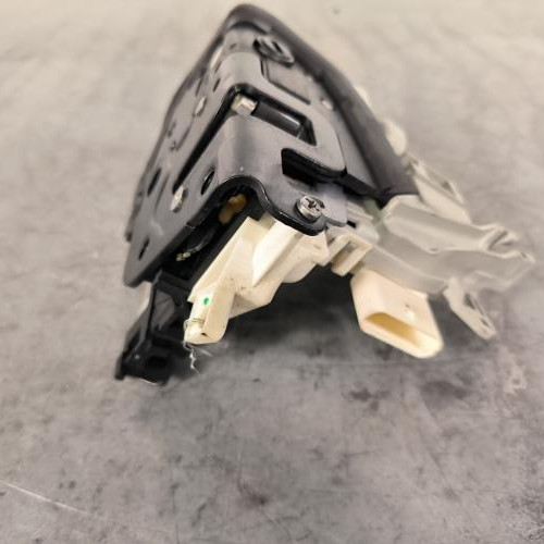 105419148-99ad6551-40d8-4319-8b6e-1dbbb007efde-Piece-Fermeture-centralisee-arriere-gauche-8J1837015F-AUDI-A5-1-SPORTBACK-PHASE-2-2c1b4c756052282d3681d3f6984b9e9f6df231fa9b8e986d51a85c0936778c2d_m.jpg
