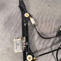 105419154-e86f24e3-b600-4ea2-ae91-732383133a18-Piece-Leve-vitre-electrique-arriere-gauche-8T8839461C-AUDI-A5-1-SPORTBACK-PHASE-2-1b1fa434dc13e55f2ad09d48baf9e2f8cf2e71aacde27420eac25ceba2768c27_m.jpg