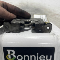 105430513-63d11b28-27d2-42d2-aa7d-553f5a663d53-Piece-Fermeture-de-capot-51237008755-BMW-SERIE-1-E82-COUPE-17aef3bc9ad0edc0b74c118e016c263e6348a60d5b088afc587bd4e6085a5c1b_m.jpg
