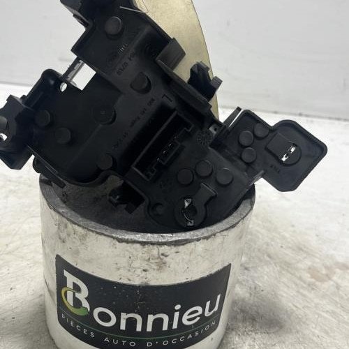 105430524-1c064a25-dcf6-45c5-851f-f75b8a404d34-Piece-Platine-feu-arriere-gauche-63217164971-BMW-SERIE-1-E82-COUPE-df08b9d15b872fa23be3fd1f9a42c46b56c400abb097bc00f421256423041375_m.jpg