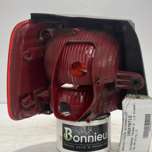 105470712-8d12d2cf-69cc-4228-97ac-a7f498e4e5f8-Piece-Feu-arriere-principal-droit-feux-1T0945096R-VOLKSWAGEN-TOURAN-2-5816052115283a6ab7275d518676abc4d833d3d251510686e6ee1b80d2ce1aae_m.jpg