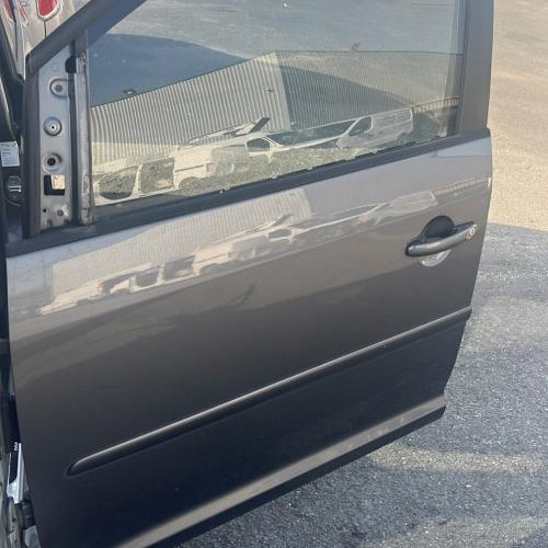Porte avant gauche