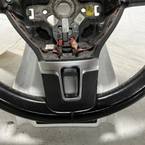 105471994-030d3967-7f20-4cb7-8531-41d94127263e-Piece-Volant-1T0419091AEGSQ-VOLKSWAGEN-TOURAN-2-3e05ea8580835a1aa083a1ada1844b2c3dc4310eb33a0502ab8960849de33347_m.jpg