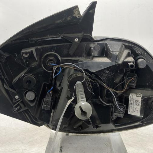 105524151-b00f1f35-d3b4-4621-a229-b955cccfe141-Piece-Feu-arriere-principal-gauche-feux-265555521R-RENAULT-ZOE-1-4b9af49bb134ead81006941b7d83004a1762576859d572de9d8d10ffd30da41b_m.jpg