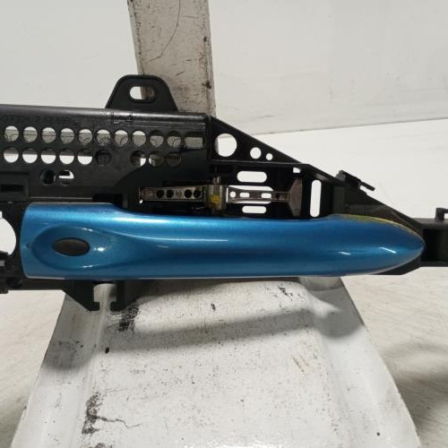 105524165-5ffaa4c3-76e7-4fe7-b9ee-fb5d72d849f9-Piece-Poignee-porte-avant-gauche-806706656R-RENAULT-ZOE-1-6704bc65bf0c46fbcdfff2b64096773822baff7b8be7a804f78e20e361f79568_m.jpg