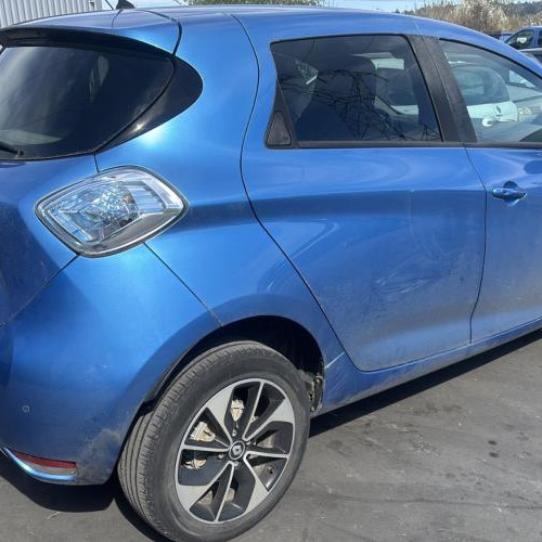 Vehicule-RENAULT-ZOE%25201-2017-010b3888c8690c1edb717071a8b354269c8f14b104208a49ffd0d77783787bd1_m.jpg