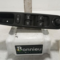 105524624-6d9e8f0e-8420-4c5d-8481-fe5695bd6006-Piece-Interrupteur-de-leve-vitre-avant-gauche-254112588R-RENAULT-ZOE-1-21a930000352eea3a8f55902fae56df61fd22db931e455a088ef97ef231d884a_m.jpg