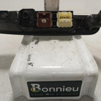 105524624-1d475e27-7361-4efe-bb06-a6e8ce5a6846-Piece-Interrupteur-de-leve-vitre-avant-gauche-254112588R-RENAULT-ZOE-1-9bf89e8a9eb0d0bccd2f8417c0ee035c07dbfb22b8d5a2fa20eb5587d9fba5a6_m.jpg