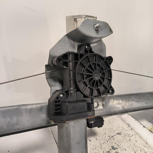 105524627-abe362ed-eed1-44fb-b289-d296e78ee5d2-Piece-Leve-vitre-electrique-arriere-gauche-827218510R-RENAULT-ZOE-1-ee7b7b3d7f4c660d972f0dcb5dd7df0a425241b527af2308afb87fbf1721bbbe_m.jpg