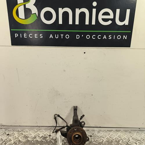 Fusee avant droit