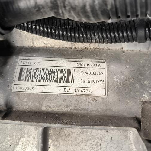 105525673-62cdead5-34bb-4652-8de8-b9f7d8eb7d85-Piece-Moteur-RENAULT-ZOE-1-352a49f93ccfb50b63ce9b72d120dc4d3bcd07fe72f71f92fdd3f29f8dd5482f_m.jpg