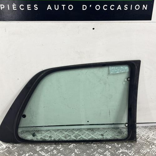 105526761-1e95a051-3eed-4911-a0f8-cef91a40d10b-Piece-Custode-arriere-gauche-00008569G0-CITROEN-SAXO-PHASE-2-30ac8b72518d834f2dff90bb7df577edff3340c8a9cf36876293faad3d43e3bd_m.jpg