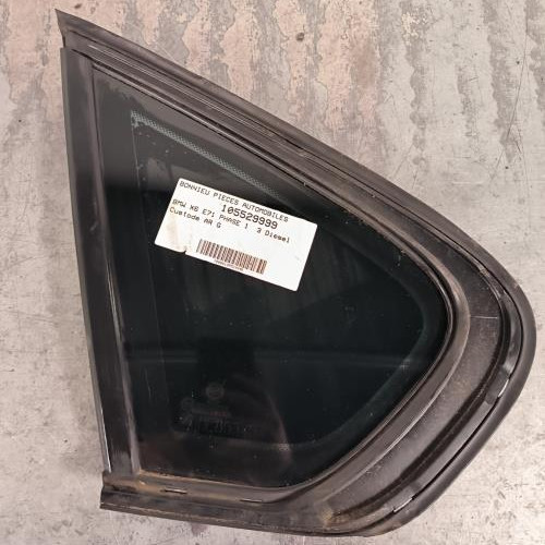 Custode arriere gauche