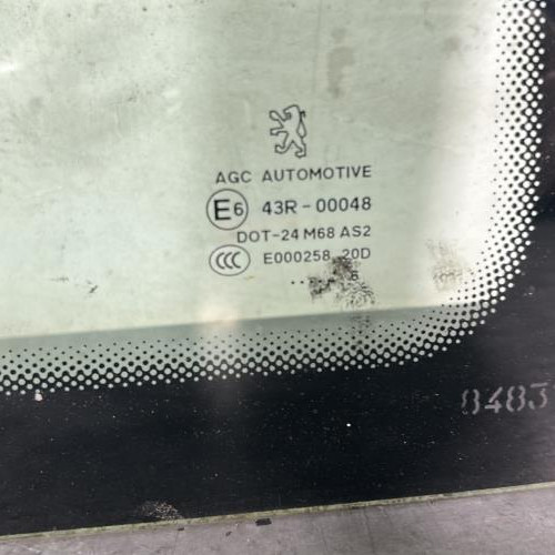 105658157-5d33a4a3-0700-46dc-9d17-6163bbd1efe2-Piece-Custode-arriere-droit-8569FH-PEUGEOT-307-PHASE-2-BREAK-3d3106a42644c79c25da30b73868f8266530af904cfae21806f5b3643ac87bd6_m.jpg