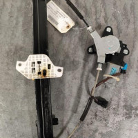 105665019-7991a45e-909c-44ca-8eba-59479d15d79b-Piece-Leve-vitre-electrique-avant-droit-95129329-CHEVROLET-SPARK-PHASE-1-d62cc0301bb0c84c150ed67fb6e47090f2c728919a6f2d12dd66de521f2c94a5_m.jpg