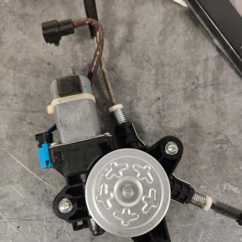 105665021-d7de13c4-bb61-4c65-8bef-a749d6d1f51a-Piece-Leve-vitre-electrique-avant-gauche-95129328-CHEVROLET-SPARK-PHASE-1-e6bec0fafa9bc8045da3175279f660f8719c2d02e64666aa95da1482b9ff6d35_m.jpg
