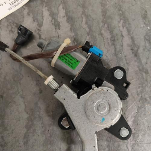 105665021-fe34c290-d8b5-4762-a085-36fb1dbc6720-Piece-Leve-vitre-electrique-avant-gauche-95129328-CHEVROLET-SPARK-PHASE-1-06e4e2c4ca2a8d7b76e4b5903260d17b9ee9054ac236182bc9df0332dc96e2c4_m.jpg