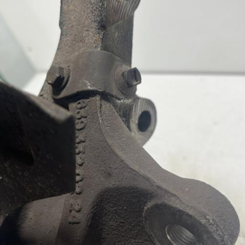 105699067-eb052c2d-6e6b-44a4-950b-e9e0ce33f5a0-Piece-Fusee-avant-gauche-MERCEDES-VITO-639-PHASE-1-a8a57faee2f5ace2aaabfac0c1e459d8b105bdfba94a273f901123da7caa951c_m.jpg