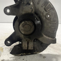 105699067-b5289104-861f-4839-929e-492604b937f5-Piece-Fusee-avant-gauche-MERCEDES-VITO-639-PHASE-1-fadfd22049970ba0c7ea25dbdc0c9ad1836865986ff45c2bd499002f45fcdc1f_m.jpg