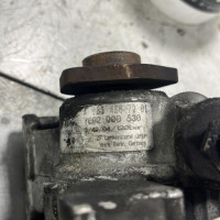 105706423-525e7494-849e-491a-8197-3f8214bd1245-Piece-Pompe-de-direction-0034667201-MERCEDES-VITO-639-PHASE-1-e84f0fb2a5d714b057b0f08d35571974ae22d9c0cb837a92162f924c02259c03_m.jpg
