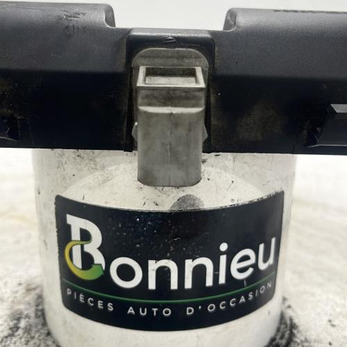 105723916-f46cc510-5c90-4951-ad72-7f6c654bd4c0-Piece-Bobine-allumage-00005970A8-CITROEN-SAXO-PHASE-2-b0043ab62af1312cf7c4d0bdb1ed0ac2e090e3ad2f29e18a1806203182074e52_m.jpg