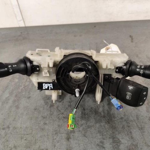 Com (Bloc Contacteur Tournant+Commodo Essuie Glace+Commodo Phare)