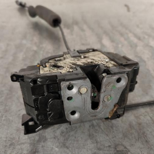 105734173-58be3de8-3ab3-489d-9669-029ae55a6001-Piece-Fermeture-centralisee-arriere-droit-825020002R-RENAULT-MEGANE-3-PHASE-1-85974eee05ad01dacd0aeb0d7e67350281e4b6f0d0738449854f06823b7fbe67_m.jpg
