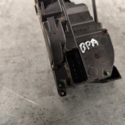 105734174-82e91451-4d11-494e-97bb-424af814d0ad-Piece-Fermeture-centralisee-arriere-gauche-825030002R-RENAULT-MEGANE-3-PHASE-1-8a9e52cf68ef175d612077bf94741b51720aa9a024b89b7a990f95f9d8687bd8_m.jpg