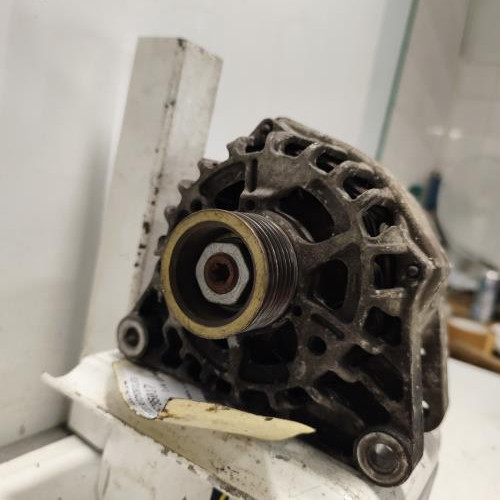 105795017-5416f005-0b17-4f5f-b695-edd8f3a71c32-Piece-Alternateur-000057056C-CITROEN-C3-1-PHASE-1-1ce1bf52e10973ac491d67bc71744b2bb74575706a3a2a896982454f094a47f2_m.jpg
