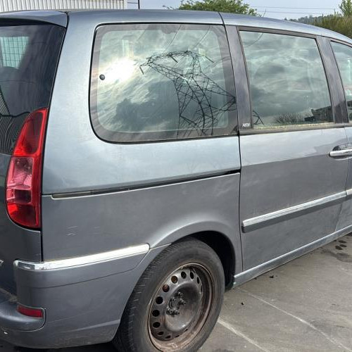 Vehicule-PEUGEOT-807-2009-c8c38d338ced5733537bdffc380381502569a7144019598e56ae511e454217d0_m.jpg