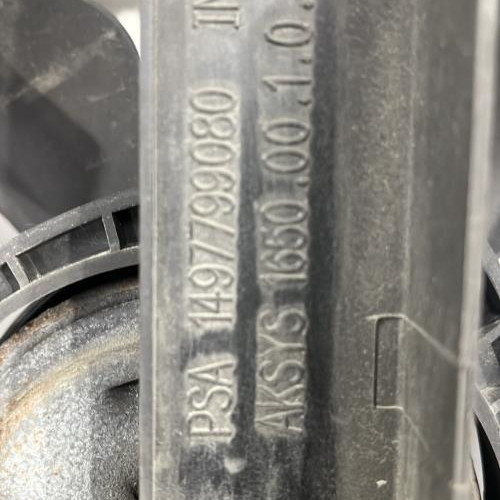 106073522-3f2ccea6-79d9-4c4f-9881-cdbdf73a0d01-Piece-Armature-avant-Masque-avant-1440107980-PEUGEOT-807-f1a94f0c9192b63128539984dc010379908f6c50941d204e5af4e13e6106fb08_m.jpg