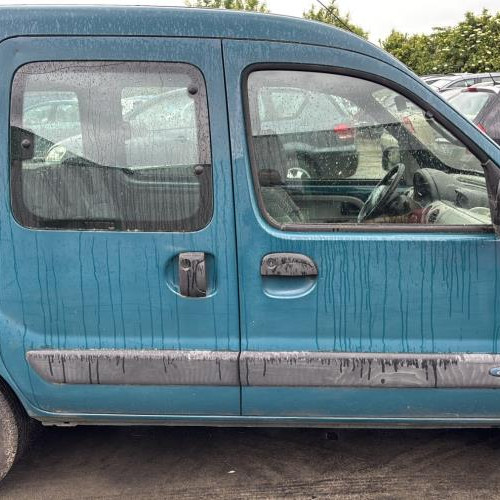 Vehicule-RENAULT-KANGOO%25201%2520PHASE%25201-2003-e6feb25375b91fd75307c4d54a1332cd04382142e0c8f55bccd4b5d133bb46fa_m.jpg