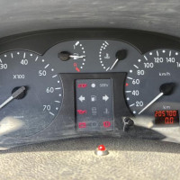 Vehicule-RENAULT-CLIO%25202%2520PHASE%25201-1999-b5ec4cdb5d9cffb68f3eb4c647915de49870987b94e034a57abfa8c43e64b052_m.jpg