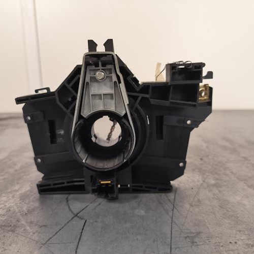 106279366-f5ad5264-e28b-493b-8501-d3901341739c-Piece-Contacteur-tournant-7701045279-RENAULT-CLIO-2-PHASE-1-dd201d3e02a3bd55f15604176c2e48c14abf4440930331403e7afc3fdb0200bf_m.jpg