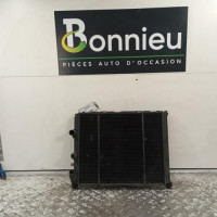106279583-d1be3d59-2d10-4b1d-9a57-b46703083ffe-Piece-Radiateur-eau-7700836304-RENAULT-CLIO-2-PHASE-1-925b0d73812e3007d70d71d27b1b084106f0f721b30fe2ce4225248e5e744829_m.jpg