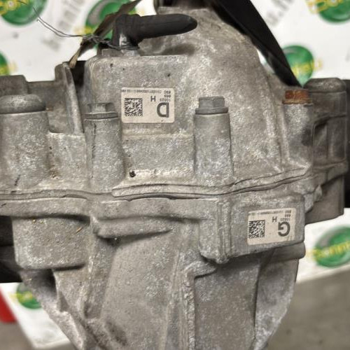 106293630-dda7aeb5-d752-459f-a2de-71ffb07cf8f6-Piece-Pont-avant-complet-95834901111-PORSCHE-CAYENNE-2-PHASE-1-ca5afdf3c9c8d73706b8c3ed3ce70ff7d6825a9ec0ccbe57839621b5f9bc2f9e_m.jpg