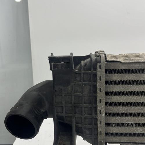 106295837-ba0ce8f5-afd0-41ca-81eb-46e6f7b42709-Piece-Echangeur-air-Intercooler-3M5H9L440AE-FORD-FOCUS-2-PHASE-2-6d59a287b71a707ce187aba6e49dc3eafd987e329d466c62b1db1eea8c9a205c_m.jpg