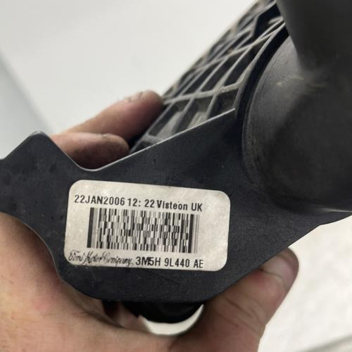 106295837-485ebab4-543d-433c-ae2e-8306c22afd79-Piece-Echangeur-air-Intercooler-3M5H9L440AE-FORD-FOCUS-2-PHASE-2-ab4f77fa5a4e7428f8b1bcbbbbc2169af6691891021071db674cea00debc8ff3_m.jpg