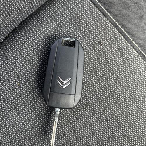 Vehicule-CITROEN-C3%2520AIRCROSS%2520PHASE%25201-2019-b22618d375be413c18335858e6e876d03d39583990e8f29b2d4cd2279ff3eaa0_m.jpg